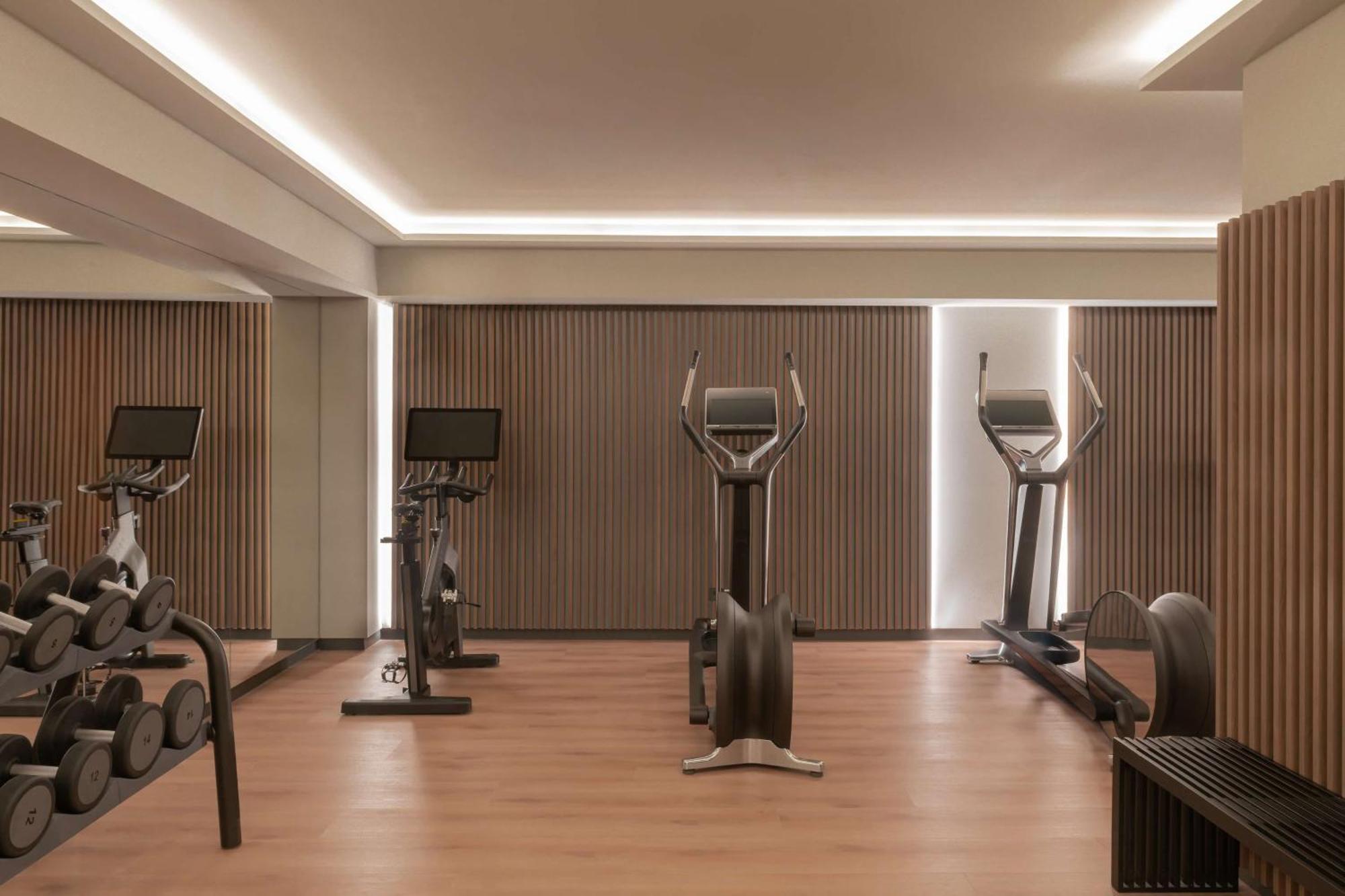 Radisson Collection Bilbao Hotel Exterior photo The gym at the hotel