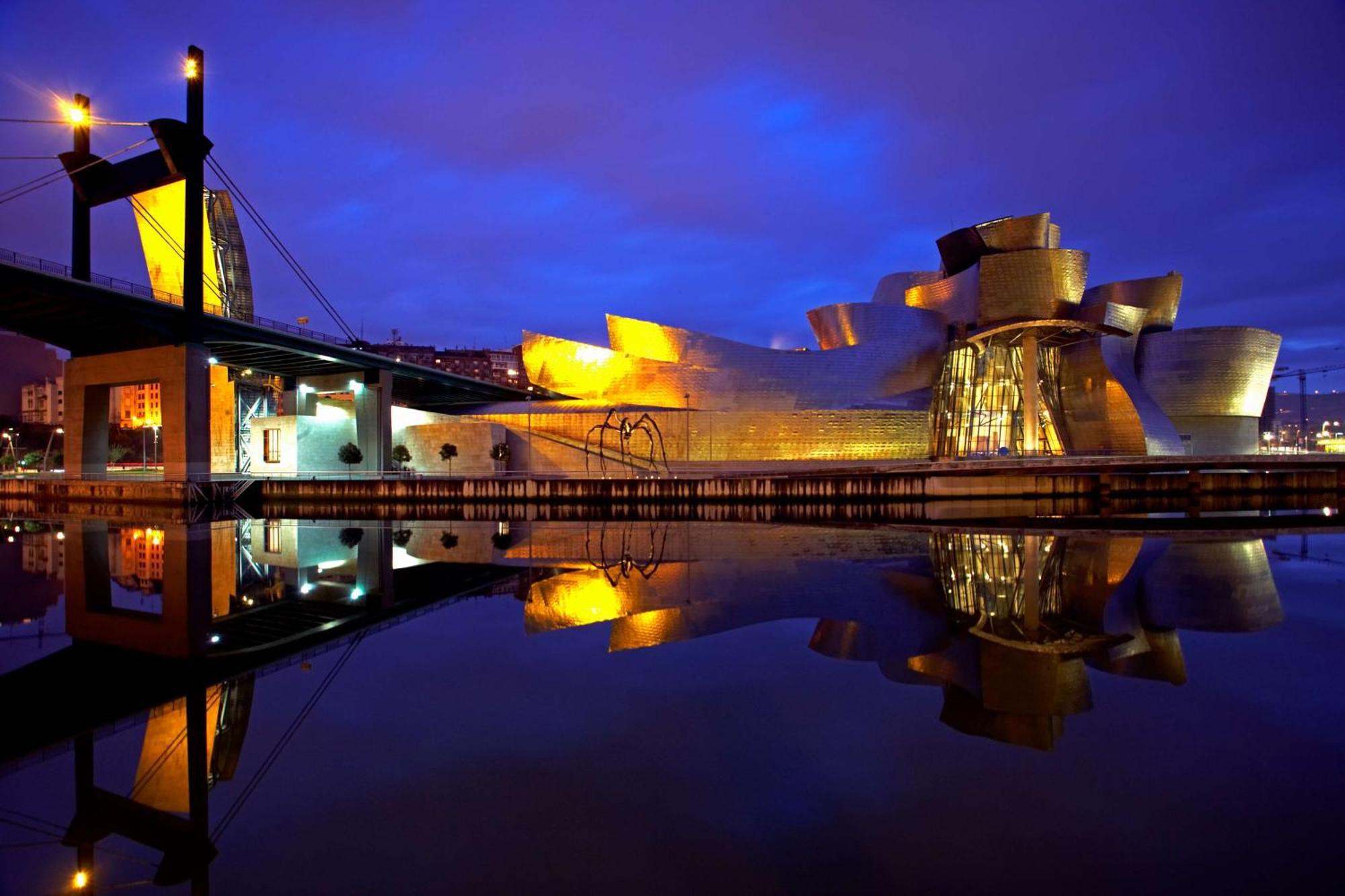 Radisson Collection Bilbao Hotel Exterior photo Guggenheim Museum, Bilbao