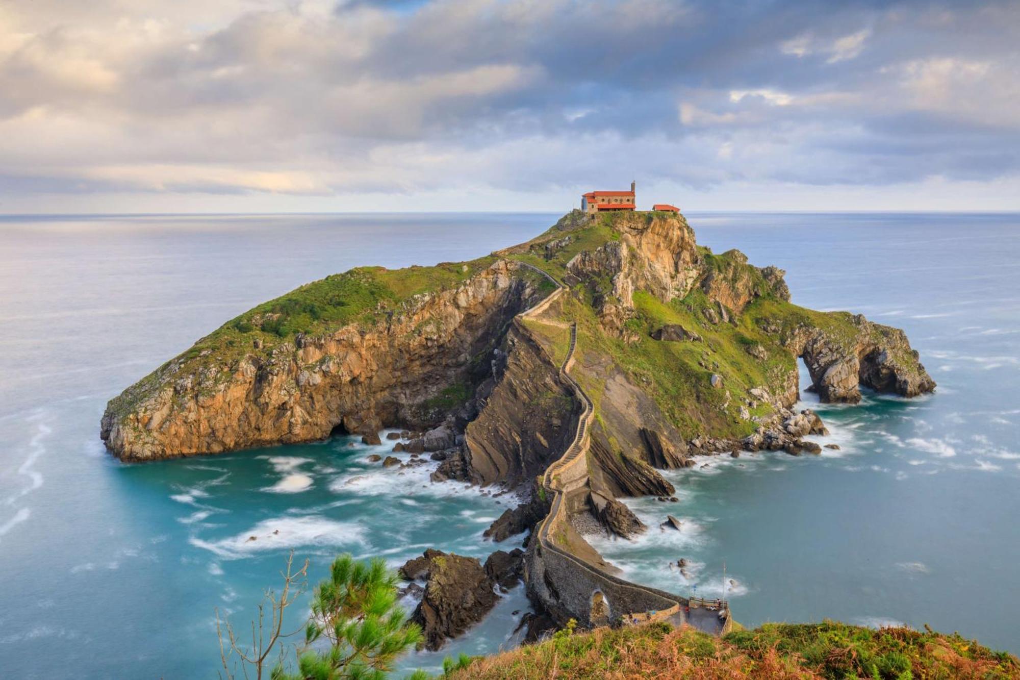 Radisson Collection Bilbao Hotel Exterior photo The lighthouse of Cabo Mayor