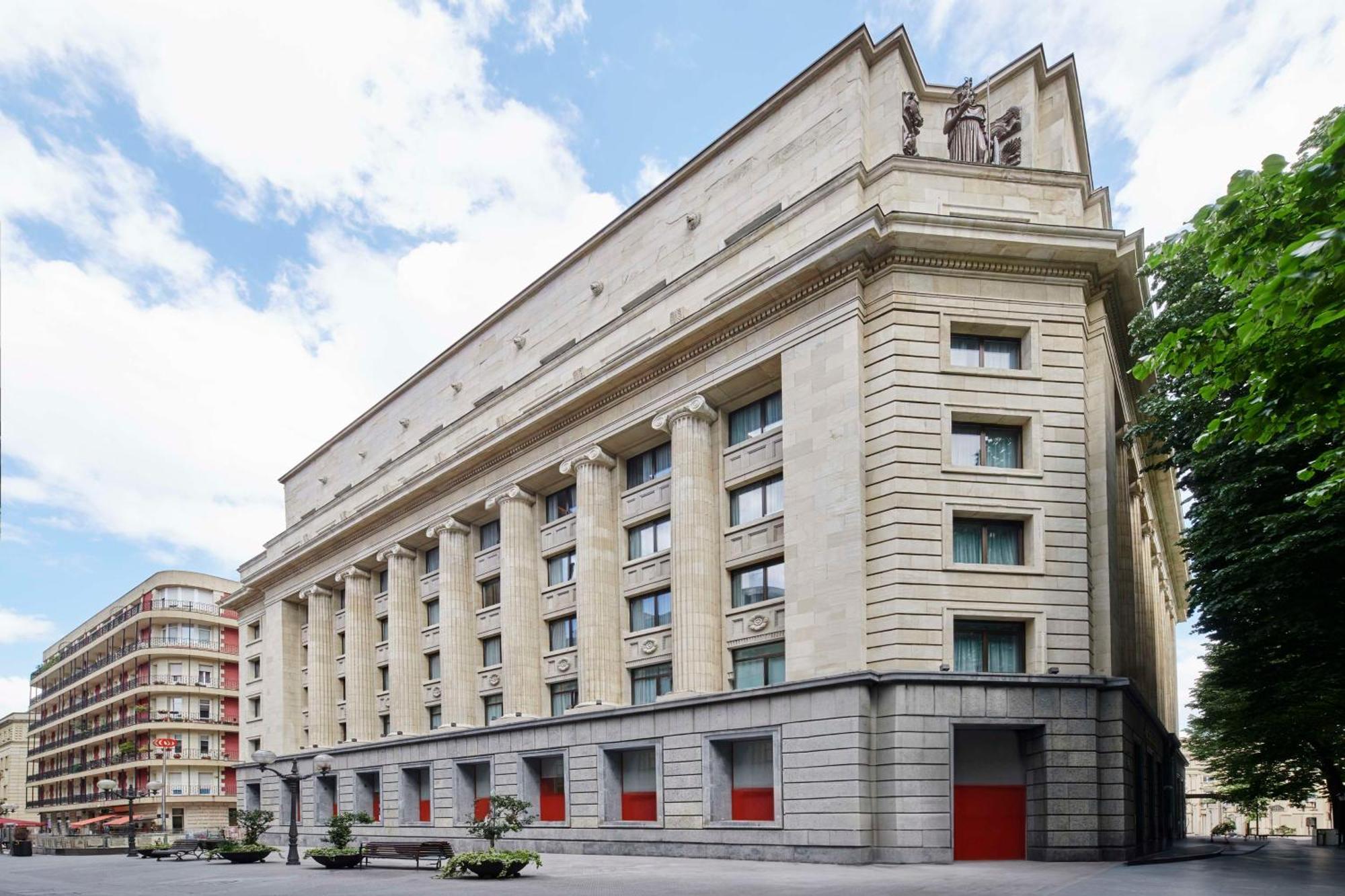 Radisson Collection Bilbao Hotel Exterior photo The headquarters of the International Organization of the Vine and Wine in Paris